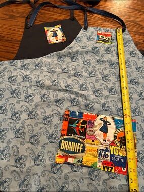 2 United Airlines Flight Attendant Aprons !